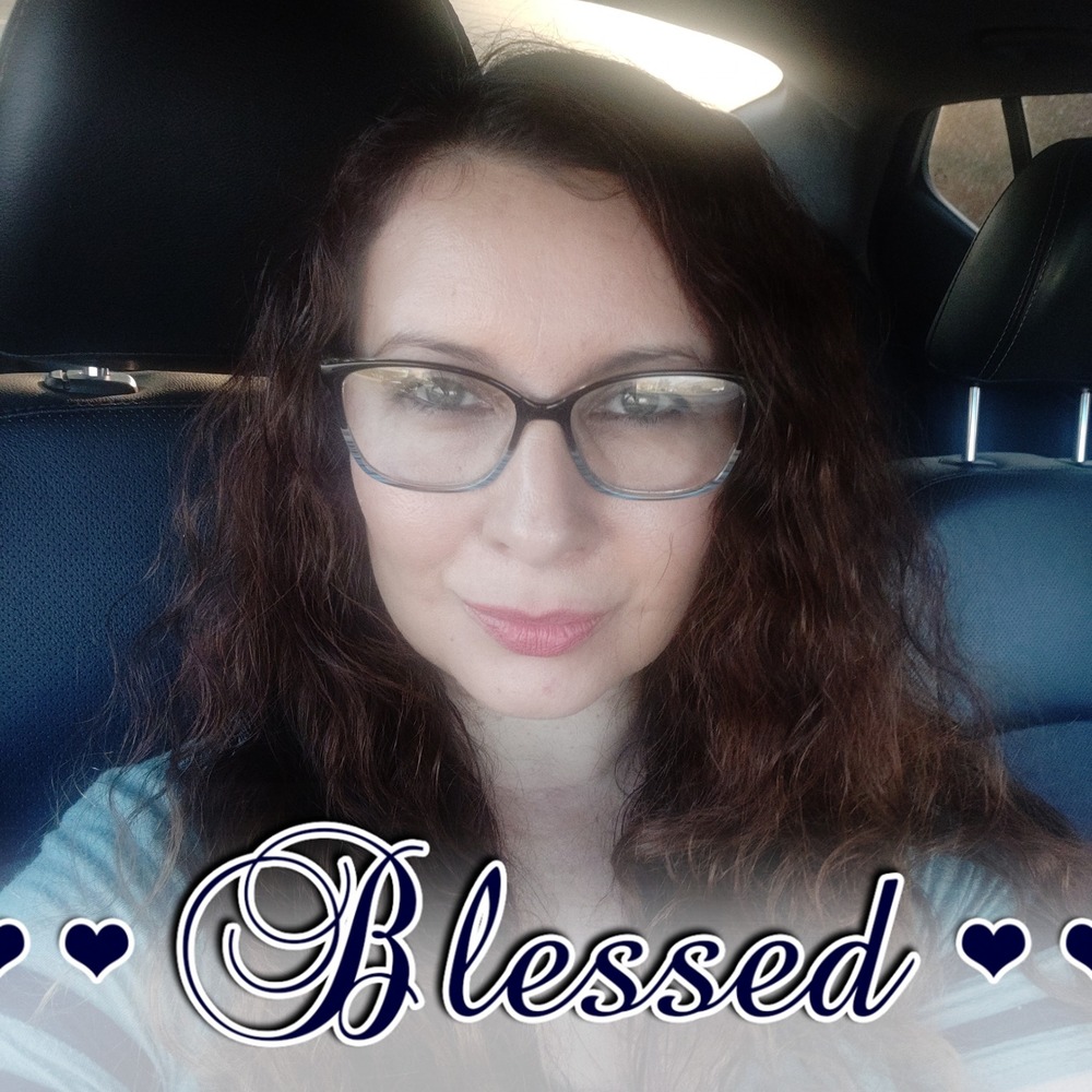 Meet your Posher, Claudia